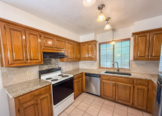 Photo - 7019 N Spinnaker Ln