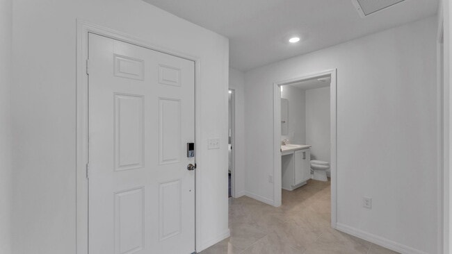 Photo - 204 Rivermill Way