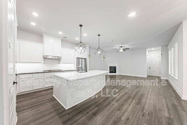 Building Photo - 9324 Trammel Davis Rd