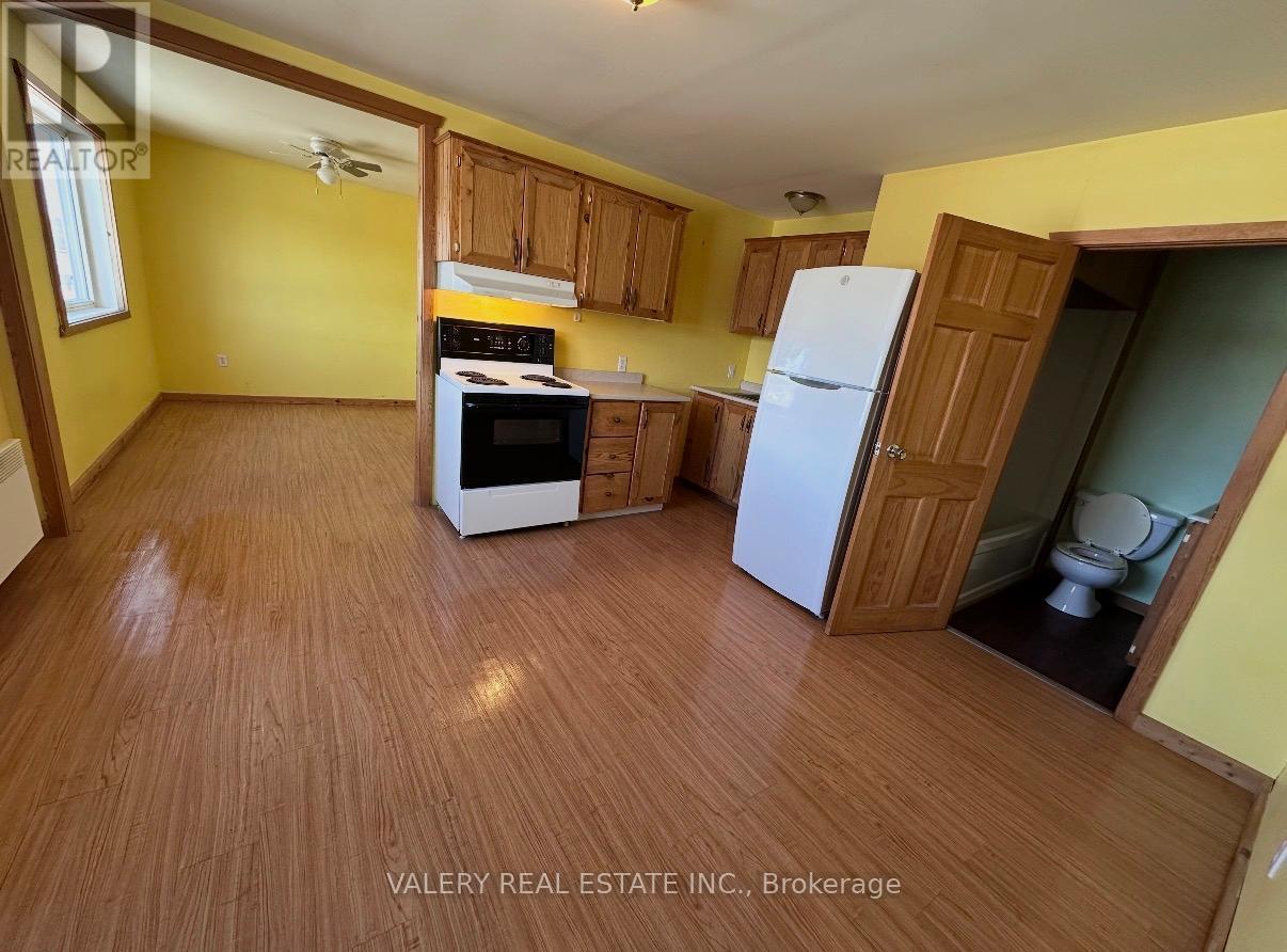 Photo - 12 St David St N Unité 6