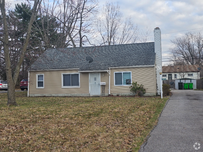 Building Photo - 4008 Lancaster Rd Rental