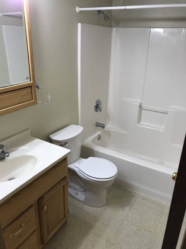 Baño - 624 8th Ave SE Unidad 4