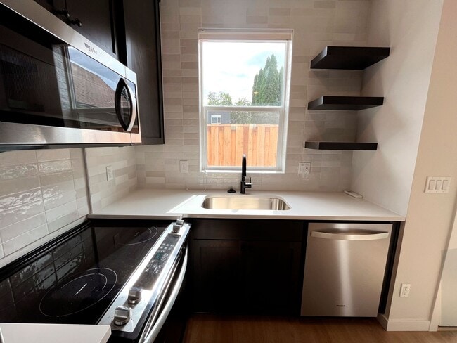 Photo - Stunning Townhome Unit with Laundry, A/C, Private Patio