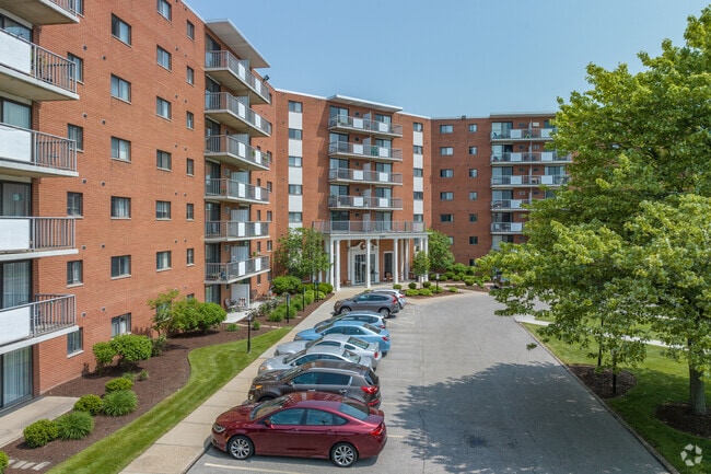 Photo - Linden House