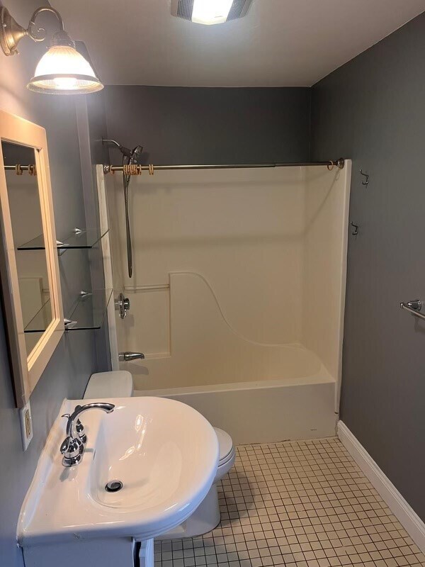 38 Curve St Unit 3