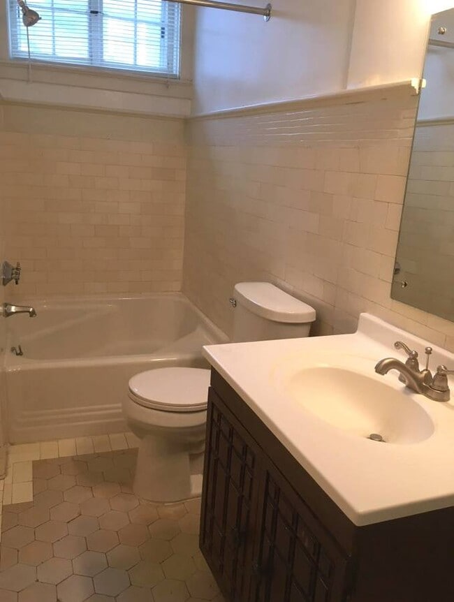 Photo - Summit Apartments