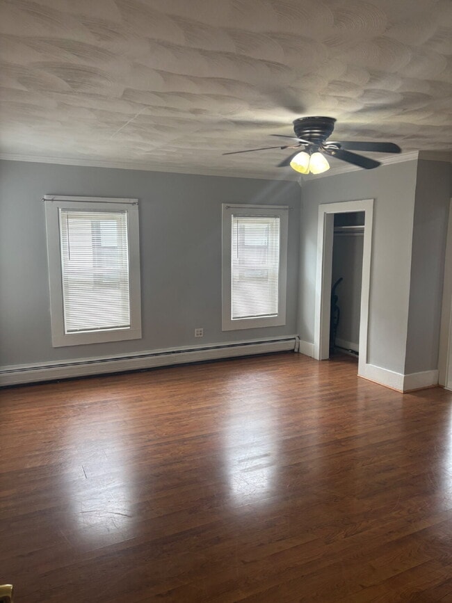 Photo - 2 Bedroom, 1 Bath Apartment – 38B Kinsley St, Nashua, NH – $1,600/month Unit B