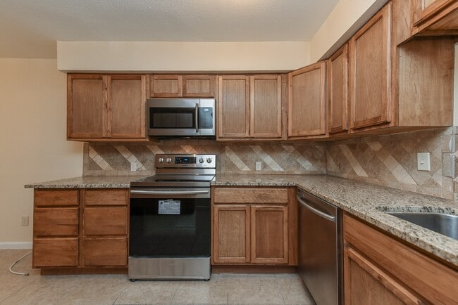 Photo - 18610 Anne Dr