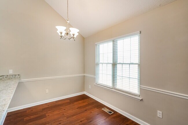 Photo - 1921 Pacific Pl