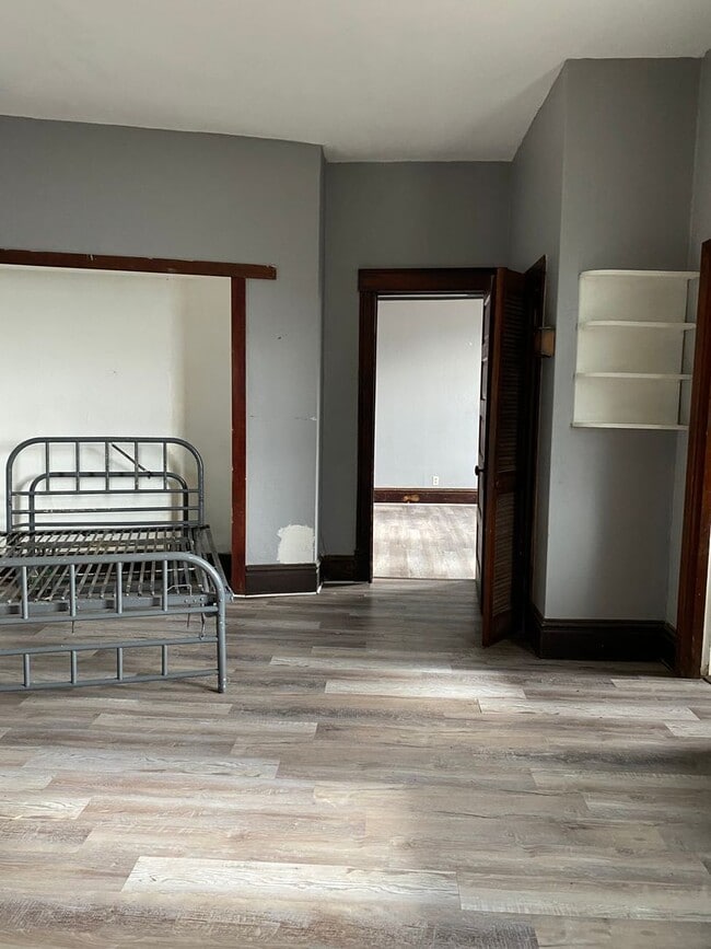 Photo - Nicely updated Studio Apartment