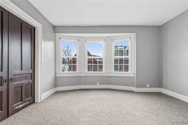 Photo - 2114 Seneca St