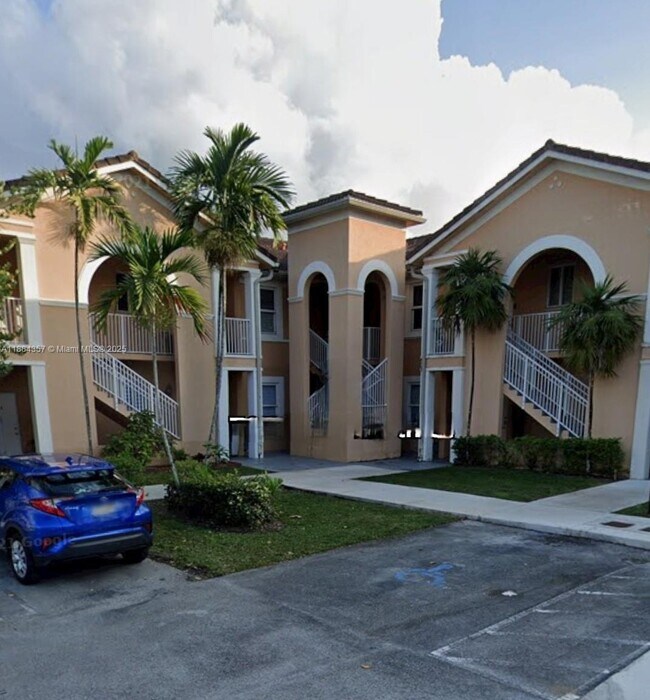 Building Photo - 7050 NW 177th St Unit 201-11 Rental