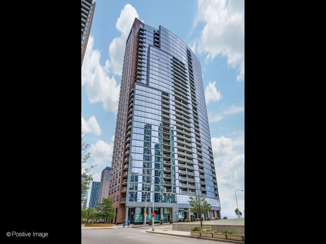 Building Photo - 450 E Waterside Dr Unit 910
