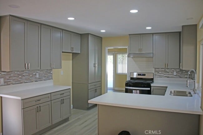 Photo - 2538 Alona St