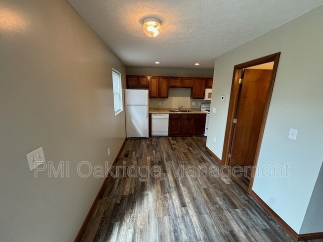 Photo - 729 Meadow Glen Ave
