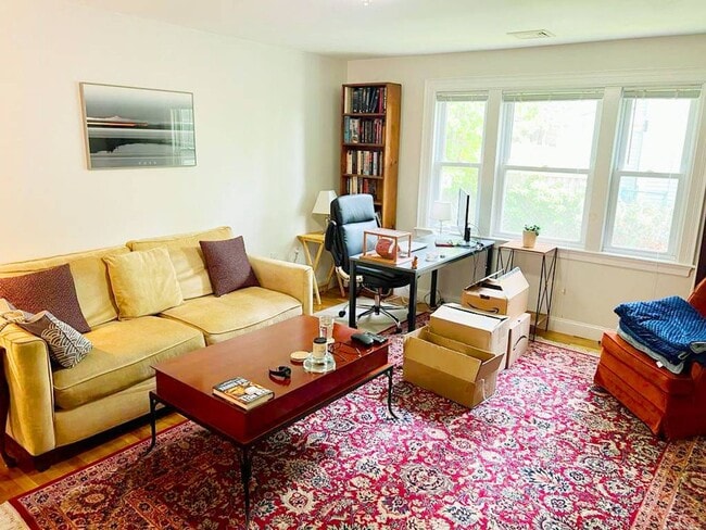 AVAILABLE FOR RENT!!! Well maintained 1 Be... - AVAILABLE FOR RENT!!! Well maintained 1 Be... House