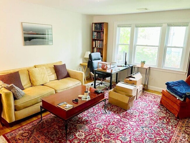 Building Photo - AVAILABLE FOR RENT!!! Well maintained 1 Be... Rental