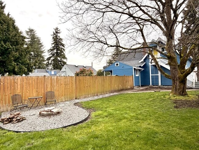 Building Photo - Rare Find! Private Yard + Firepit | Upstairs 1BR with Separate Entrance