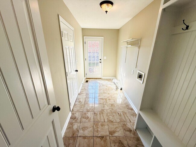 Photo - 7304 Avila Dr