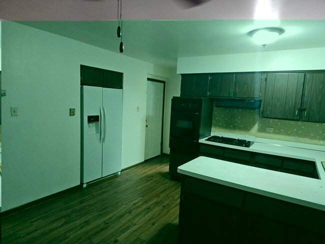 Kitchen - 1860 State St Unit Garden Apt