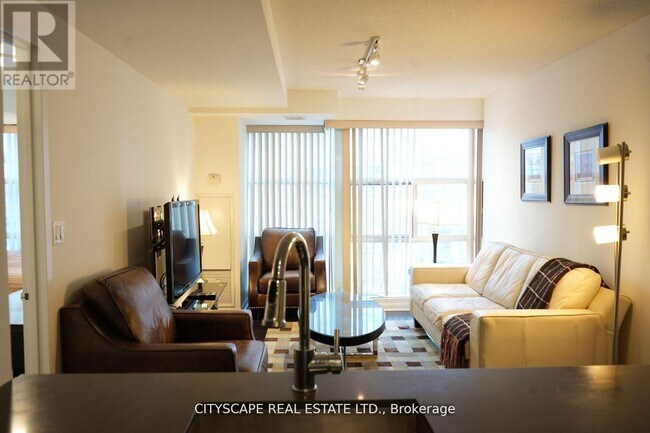 Photo - 11 St Joseph St Unité 1801