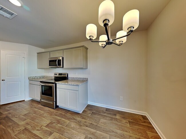 Photo - 317 Crooked Pne Ct