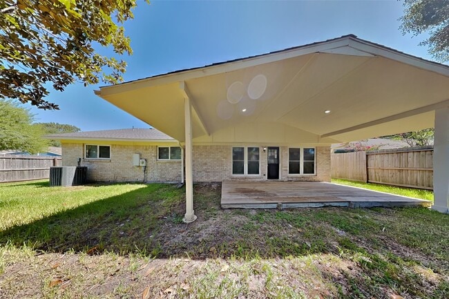 Photo - 1618 Live Oak Hollow St