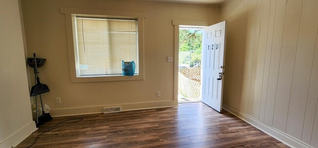 128 Martsolf Ave Unit 1/2