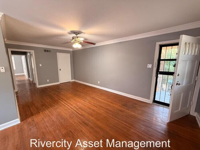 Photo - DUPLEX WITH NICE AMENTIES!!!! Section 8 We...