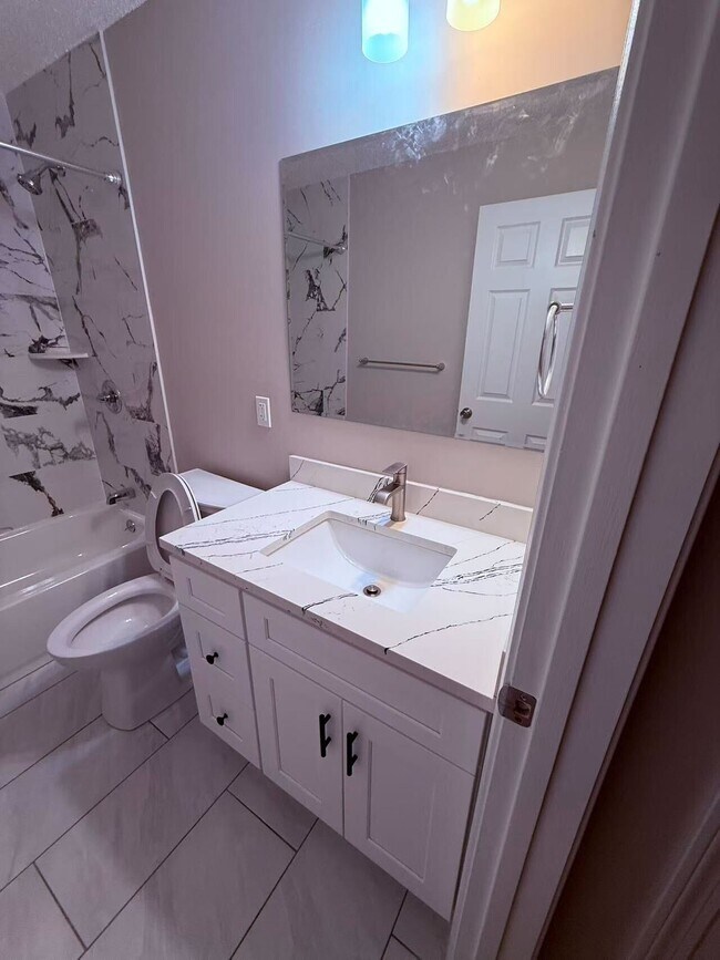 Photo - 7 Saint James Pl Unidad 724