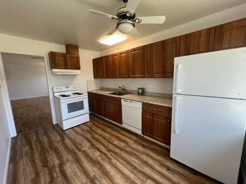 Photo - 2175 Royal Dr Unit 2