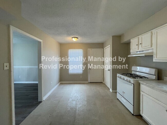 Photo - Charming 3 Bedroom Home!