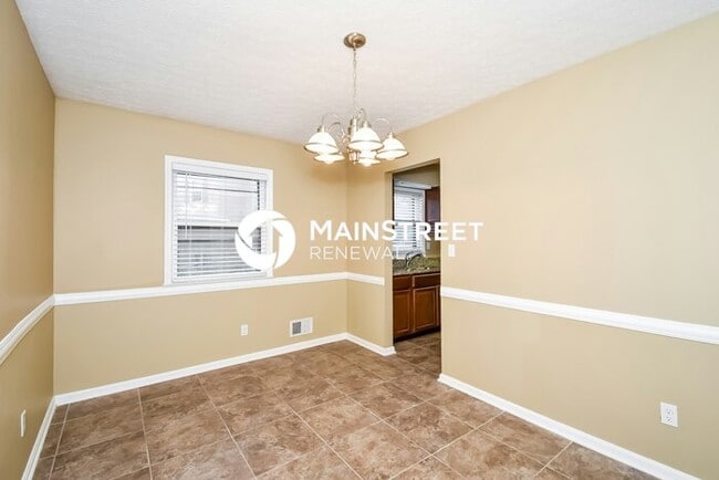 4 Bedroom Pet-Friendly Home in Louisville, KY with Main Street Renewal