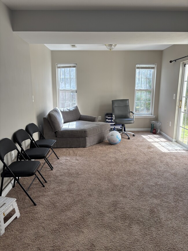 Photo - 2507 Oak Tree Ln