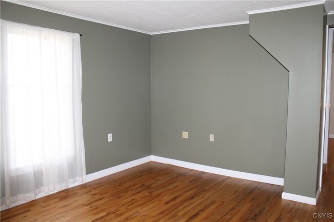 Photo - 202 Monroe St