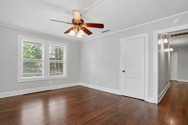 Photo - 2112 McMillan Ave