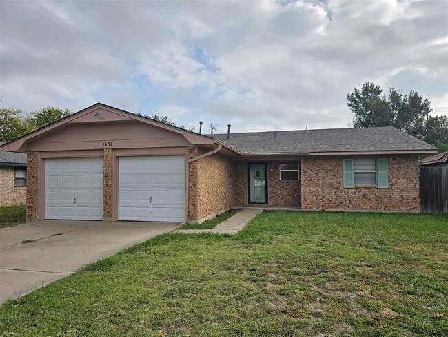 Building Photo - 1437 NW Great Plains Blvd