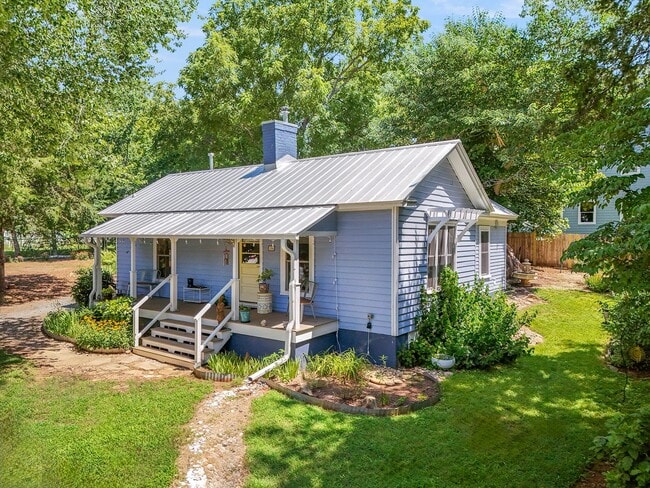 Building Photo - Fully Furnished Cottage in Pittsboro Rental