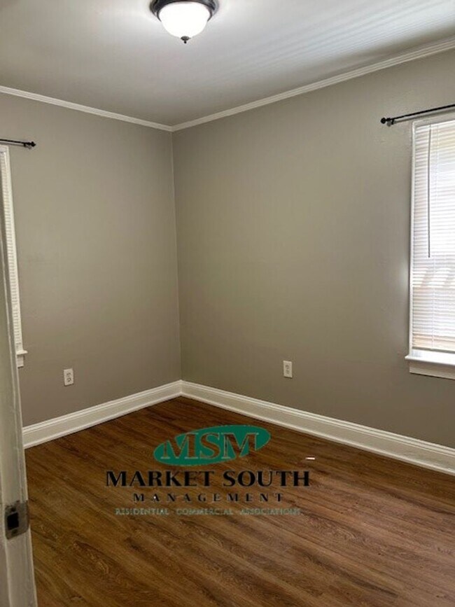 Photo - Lovely cottage across from Live Oak Park -...