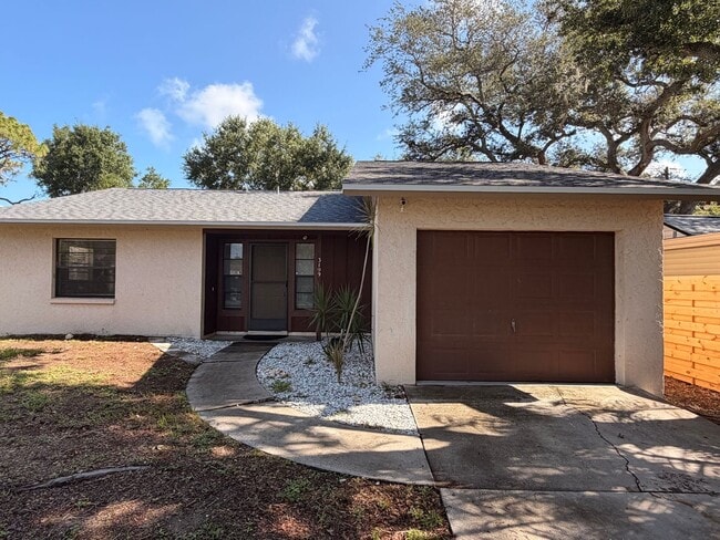 Building Photo - 3109 Elmer St