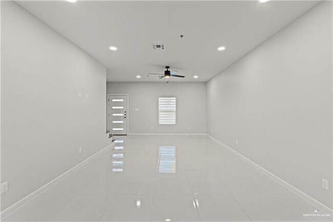 Photo - 20 Vanessa Ln