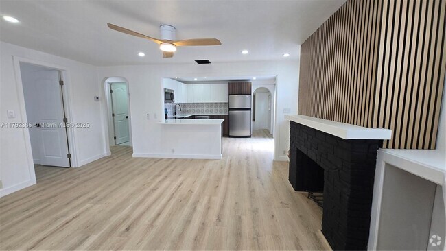 Building Photo - 1448 NE 24th Ct Rental