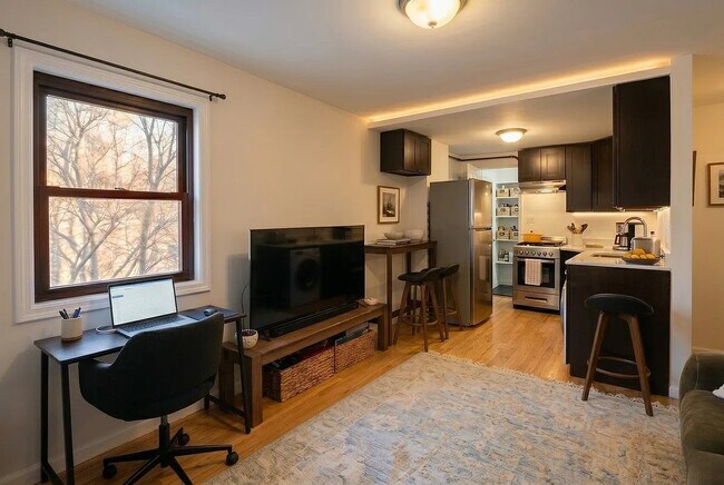 Photo - 118 E 4th St Unit 11