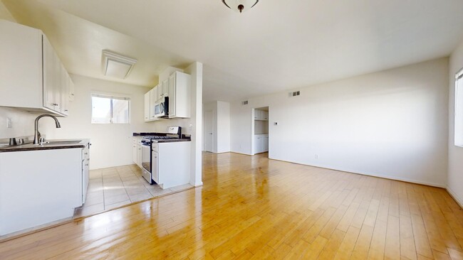 Building Photo - 20235 Cohasset St Unit 9