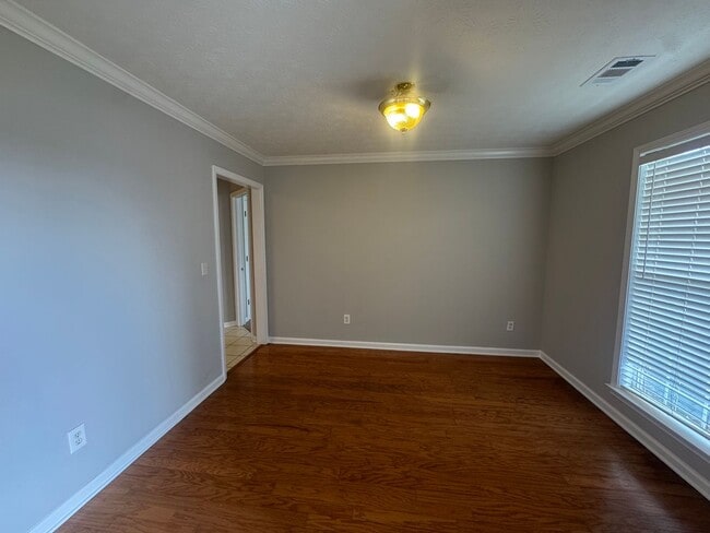 Photo - 4 Bedrooms in Eastern Oaks