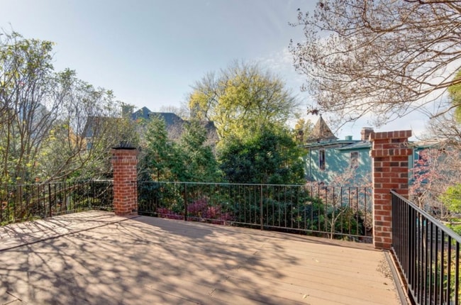 Photo - 315 Settlers Ln