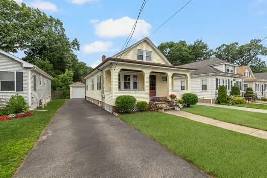 76 Myrtle Ave