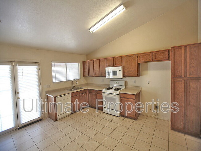 Photo - 9903 N 77th Ave