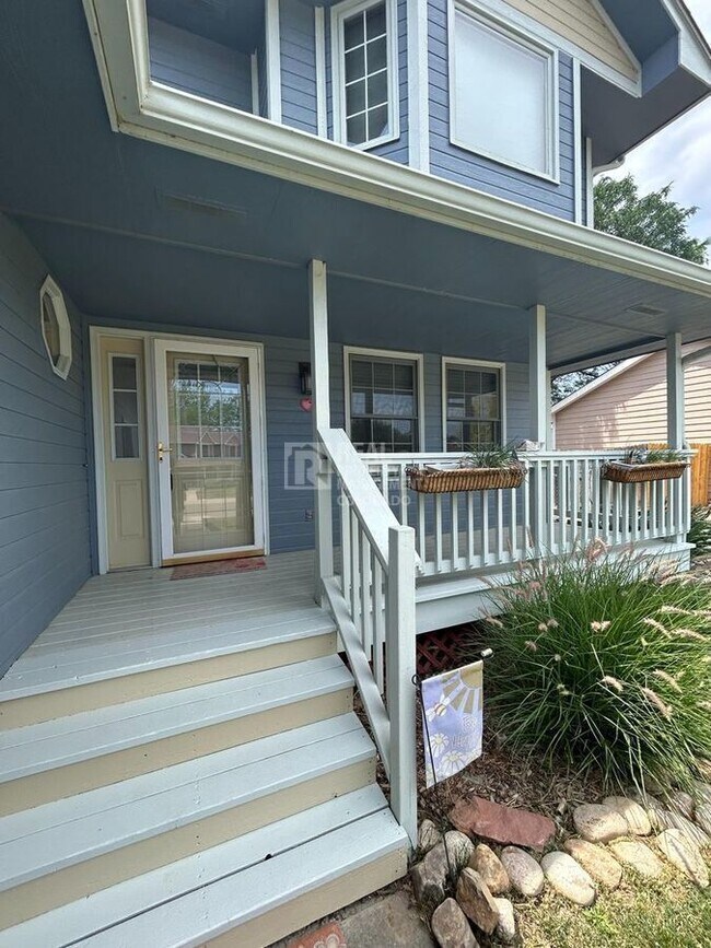 Photo - 1415 Maple Dr