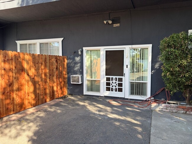 2065 15th Ave Unit 12